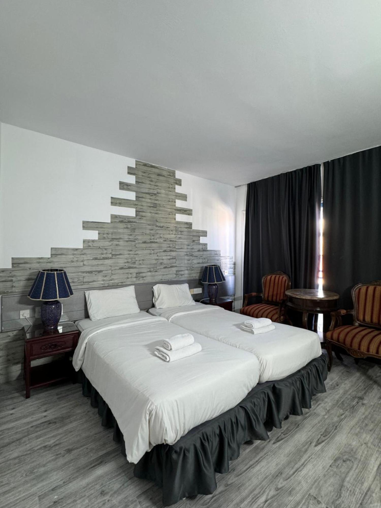 Millennium Apartment Paphos Luaran gambar